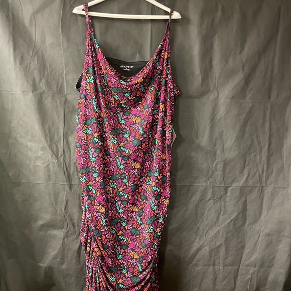 Ava & Viv Black Floral Dress - Picture 4 of 14